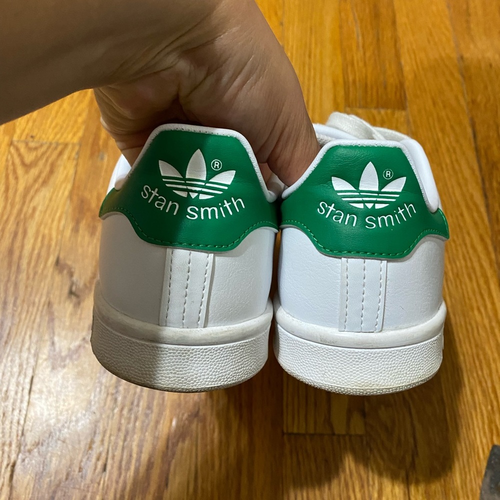 Sneakers - Picture 4 of 8